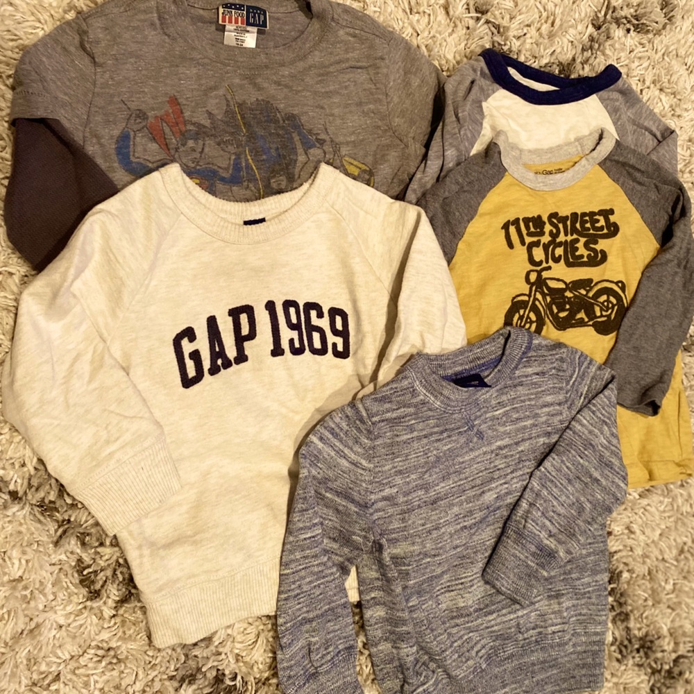 Bundle of five 18-24 month babyGap shirts